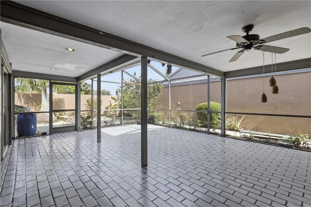 9753 Maplecrest CIR-26