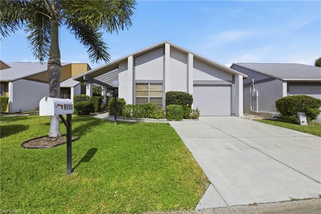 9753 Maplecrest CIR-1