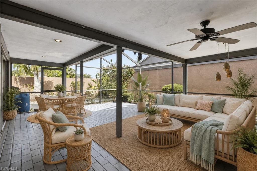 9753 Maplecrest CIR-25