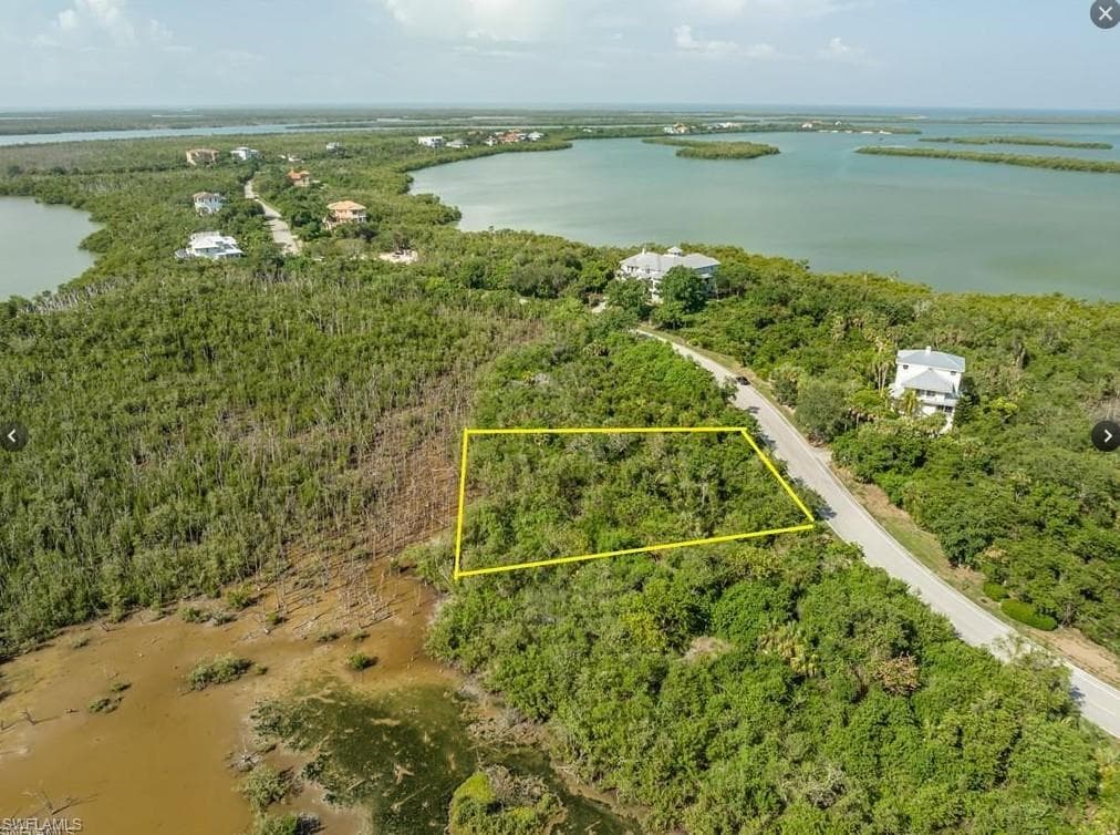 822 Whiskey Creek DR-5