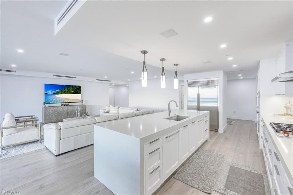 13935 Old Coast RD 1703-9