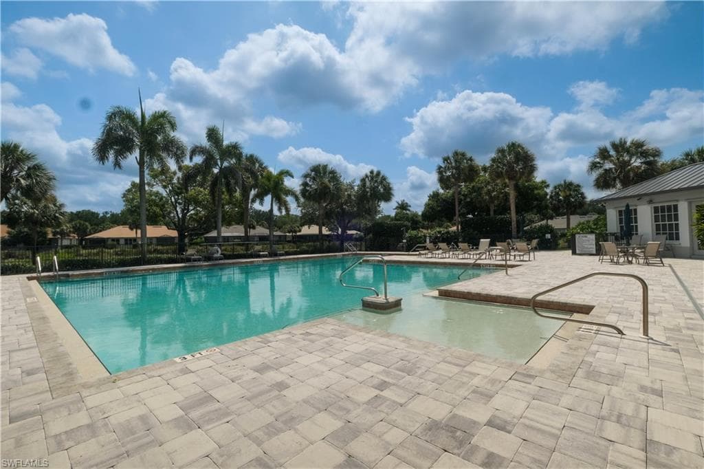 6772 Southern Oak CT-3
