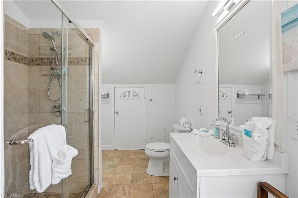 421 Connecticut ST-13