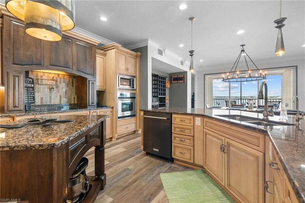 4235 SE 20th PL A405-9