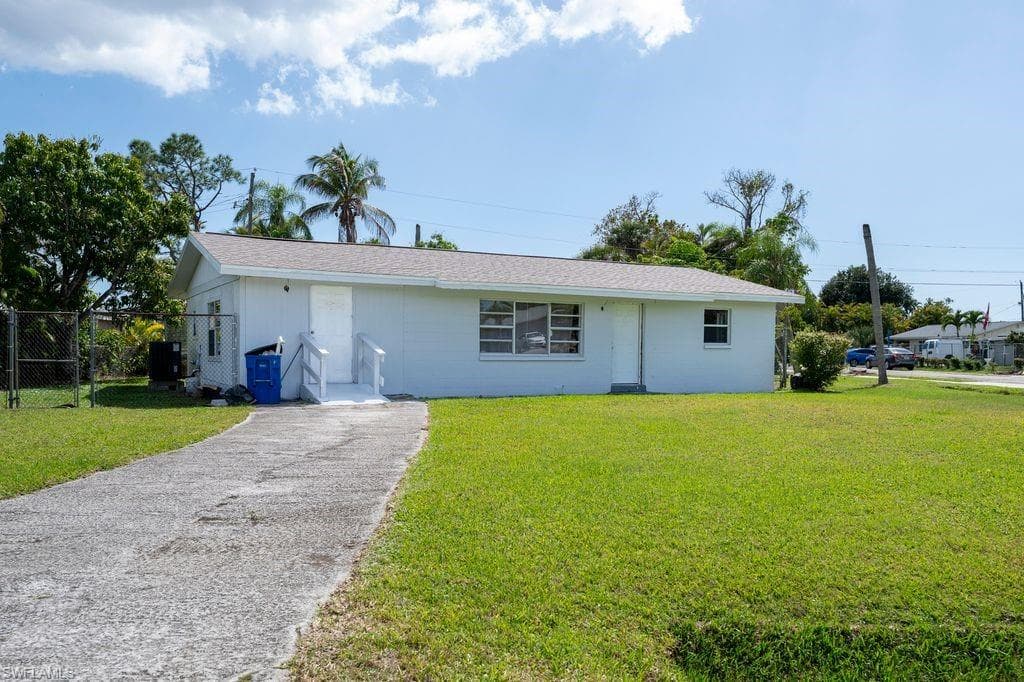 4631 New Haven DR-3