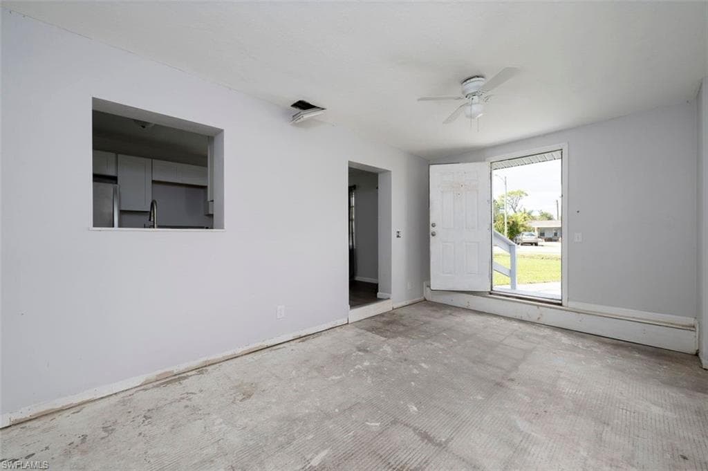 4631 New Haven DR-18