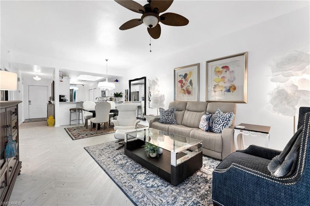 2860 Cypress Trace CIR 1813-10