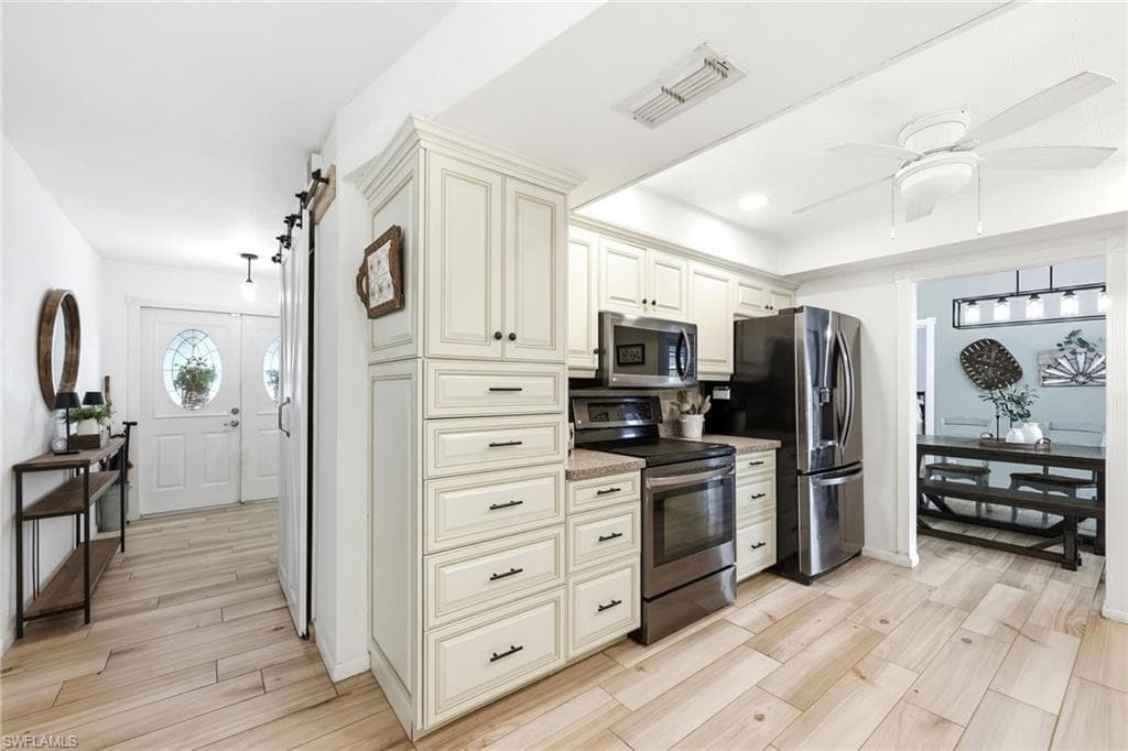 720 Meyer DR-10