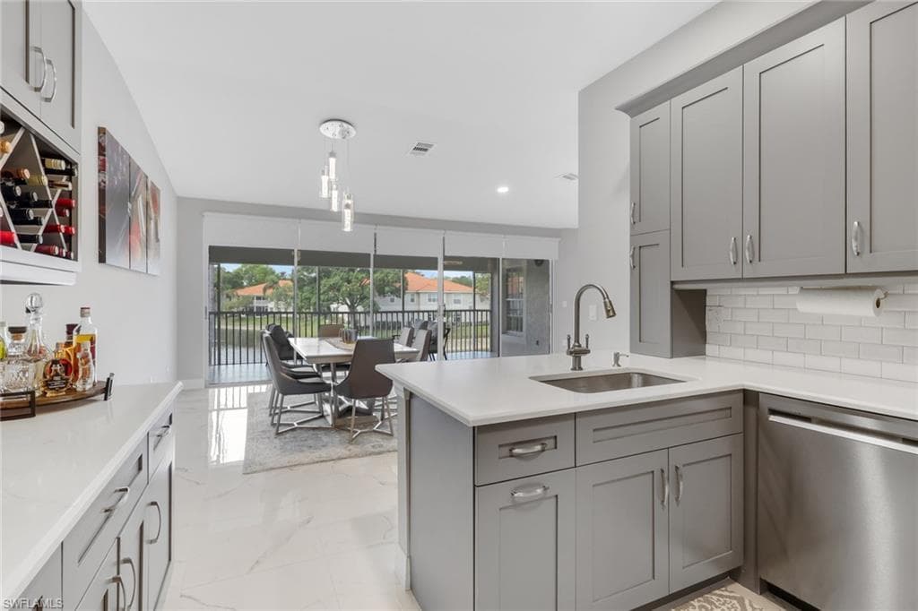 7648 Oleander Gate DR H202-15