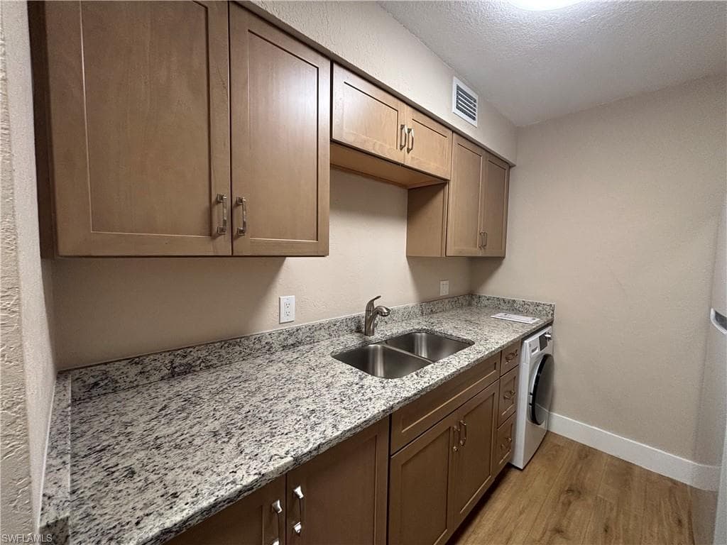 5327 Summerlin RD 2709-6