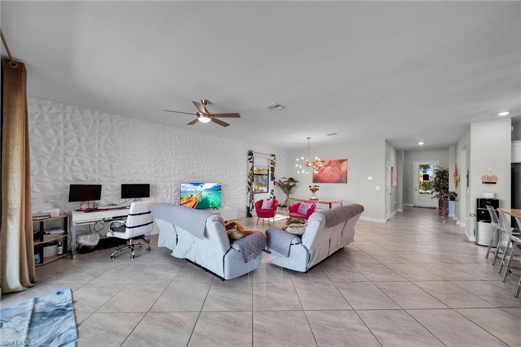 13846 Pine Lodge LN-18