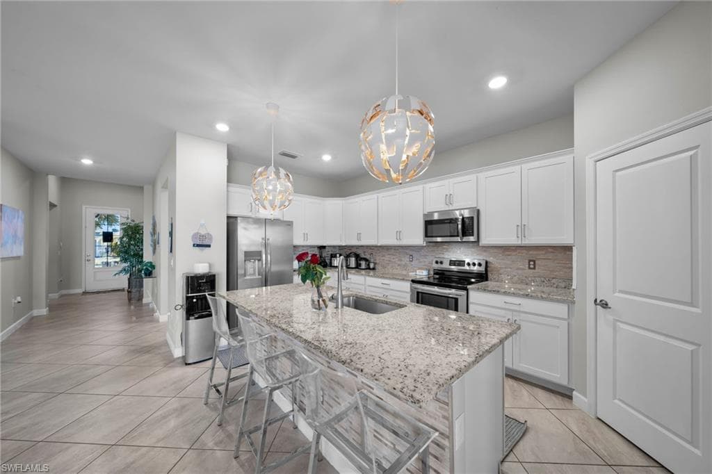 13846 Pine Lodge LN-11