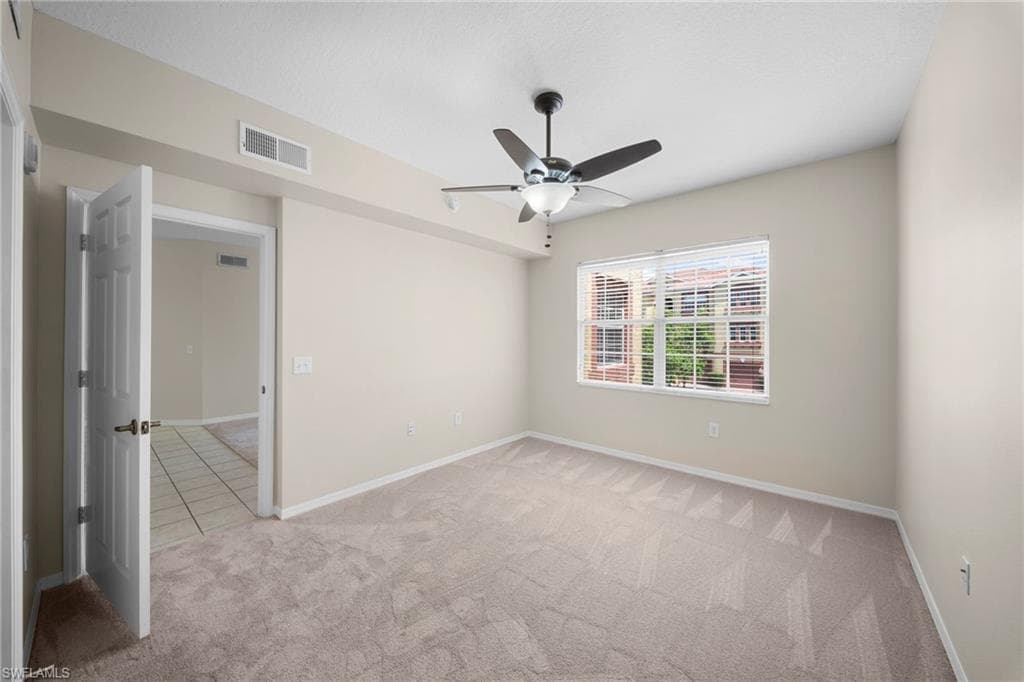 11400 ocean walk LN 214-27