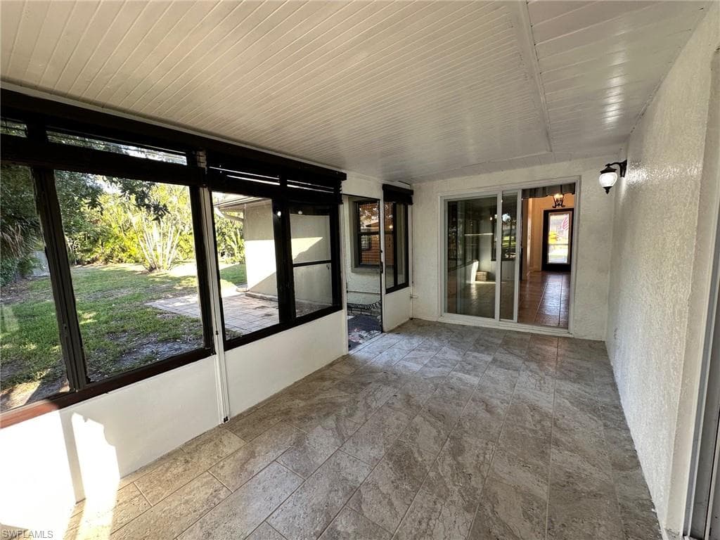 4266 Island CIR B-11