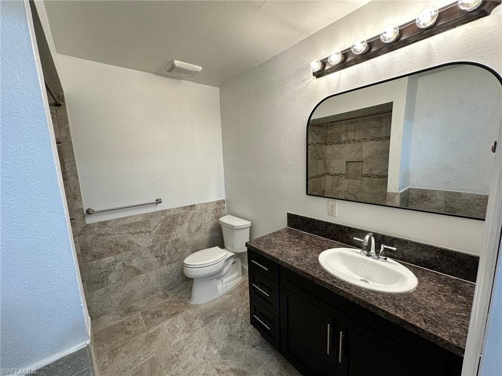 4266 Island CIR B-8