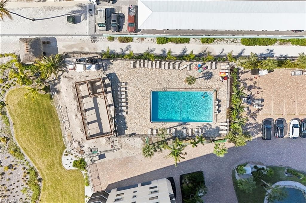 7500 Estero BLVD 102-25