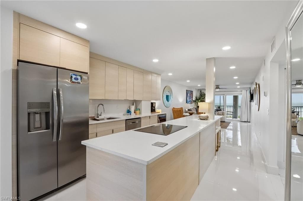 7500 Estero BLVD 102-2