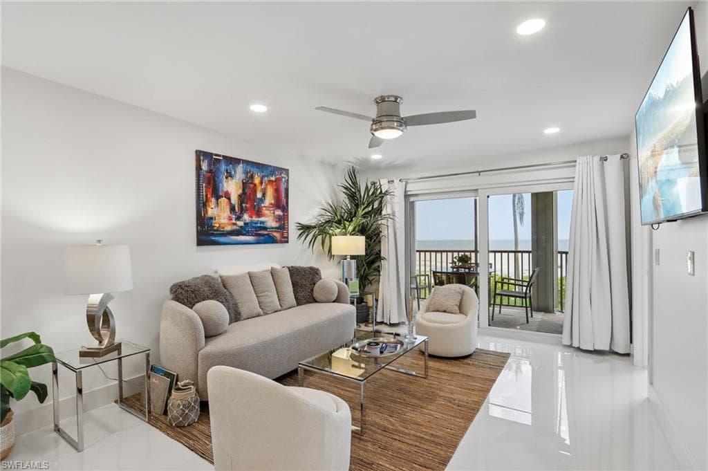 7500 Estero BLVD 102-7
