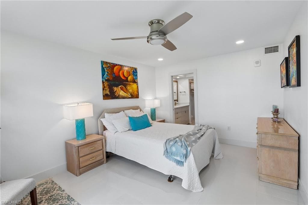 7500 Estero BLVD 102-15