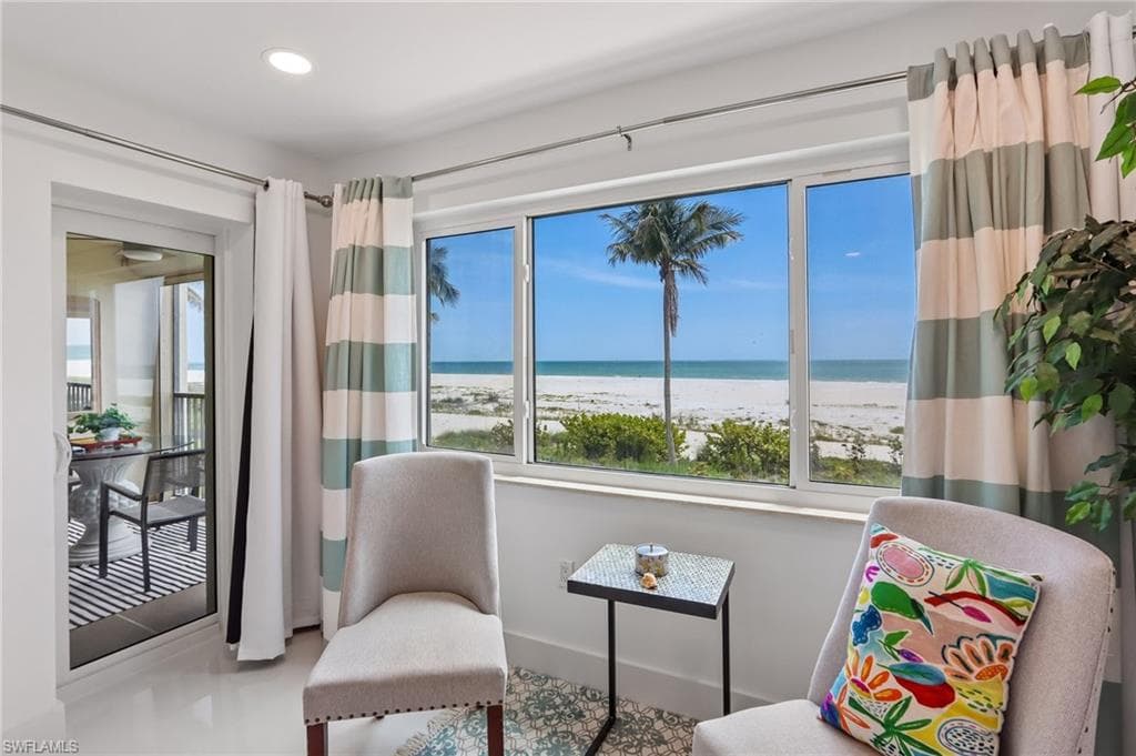 7500 Estero BLVD 102-8