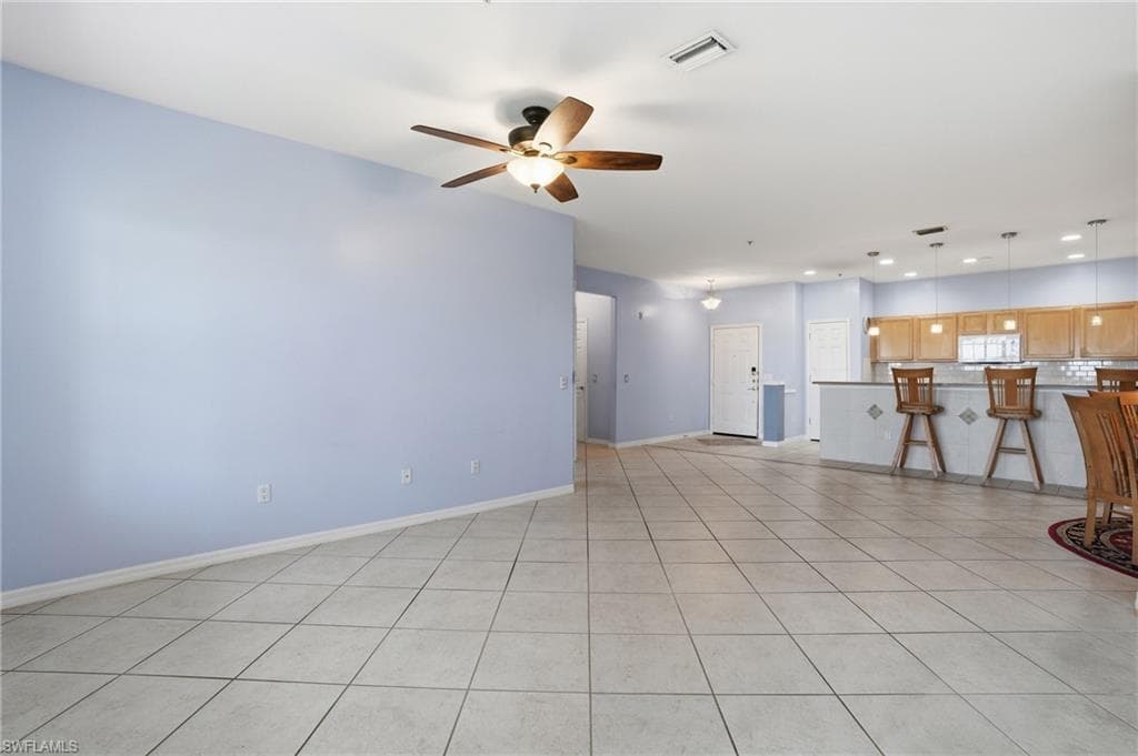 11751 Pasetto LN 407-7