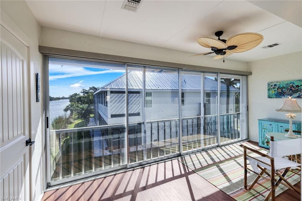 1610 Middle Gulf DR F5-21