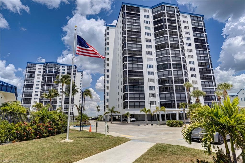 4753 Estero BLVD 802-46