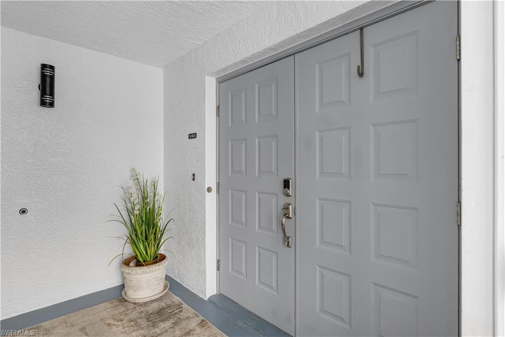 4753 Estero BLVD 802-32