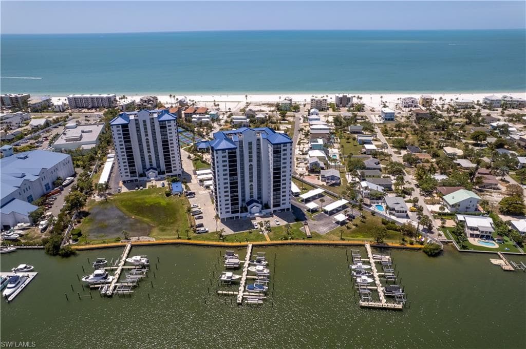 4753 Estero BLVD 802-40
