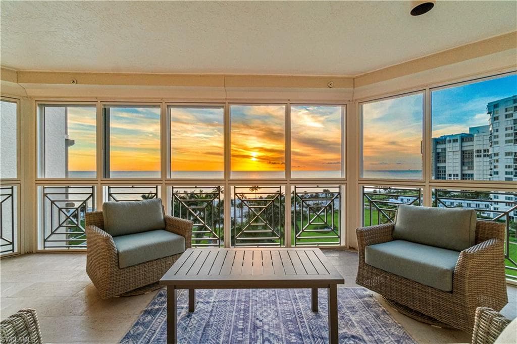 4021 Gulf Shore BLVD N 702-22
