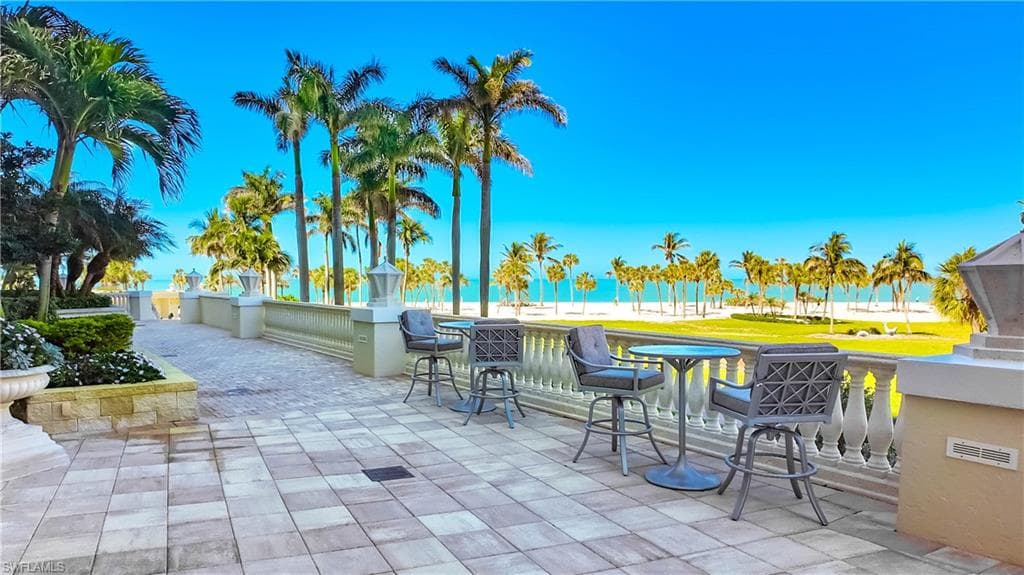 4021 Gulf Shore BLVD N 702-32