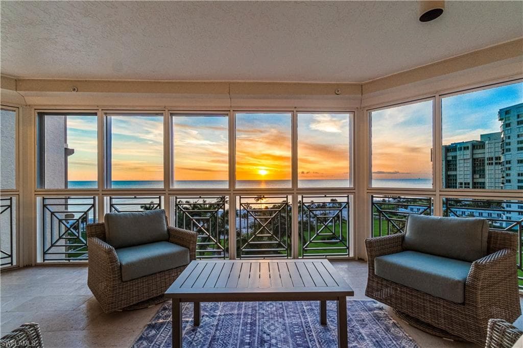 4021 Gulf Shore BLVD N 702-1