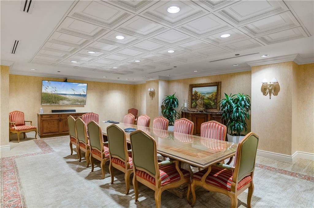 4021 Gulf Shore BLVD N 702-31