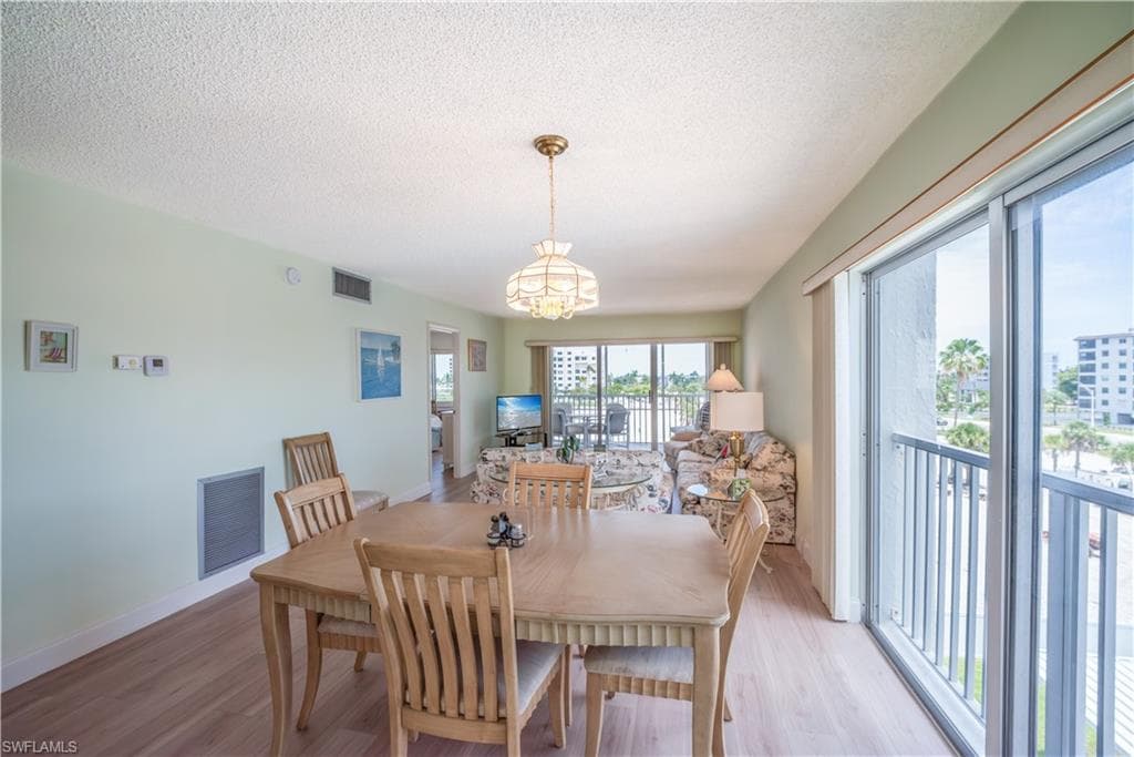 6900 Estero BLVD 401-6