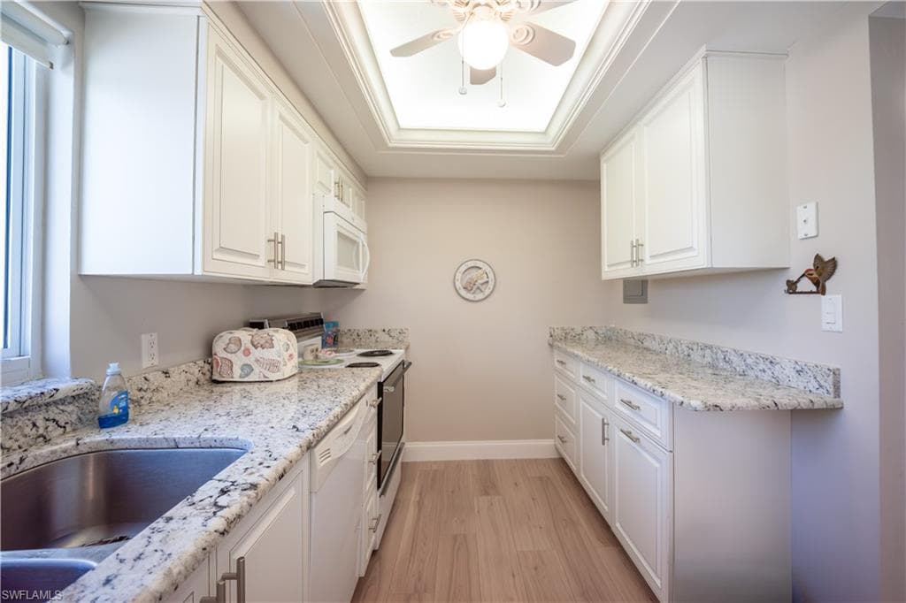 6900 Estero BLVD 401-5