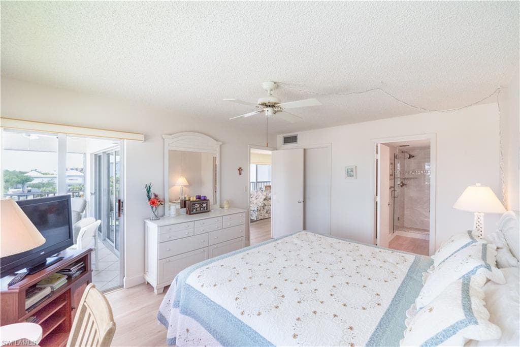 6900 Estero BLVD 401-20