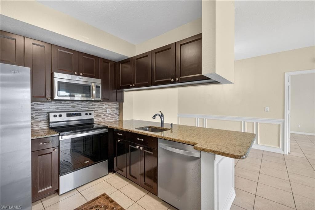 6401 Aragon WAY 106-5