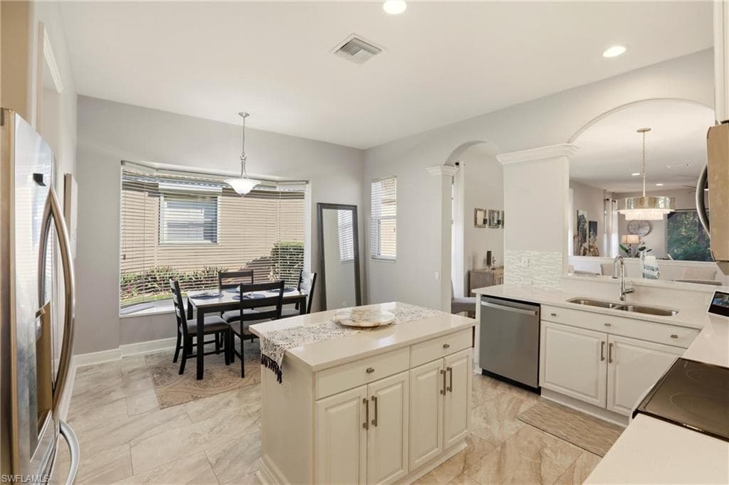 20441 Rookery DR-16