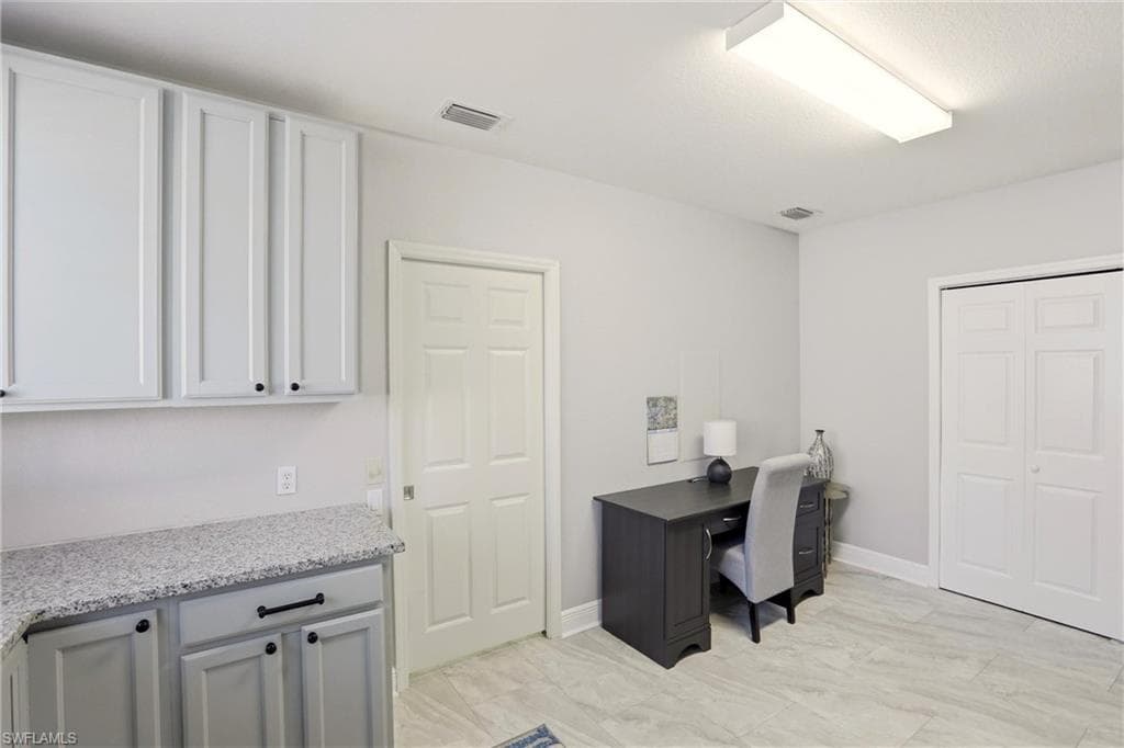20441 Rookery DR-30
