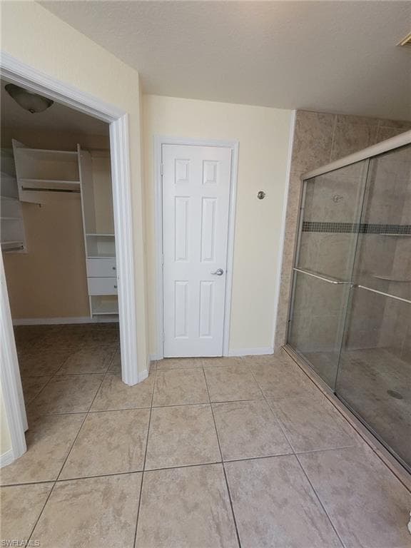 8071 Liriope LOOP-14