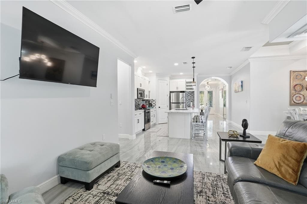 20230 Trailside DR-19