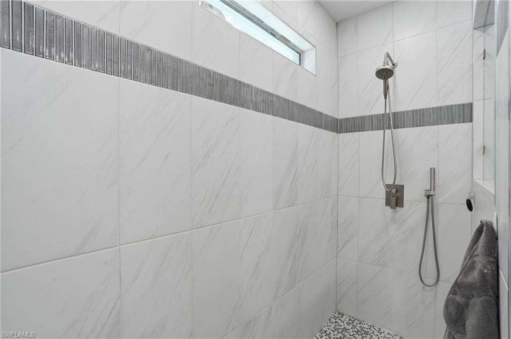 20230 Trailside DR-31