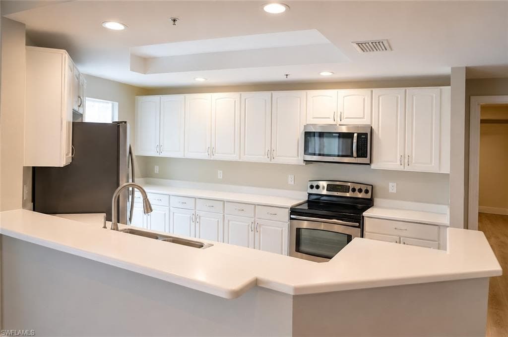2743 1st ST 506-9