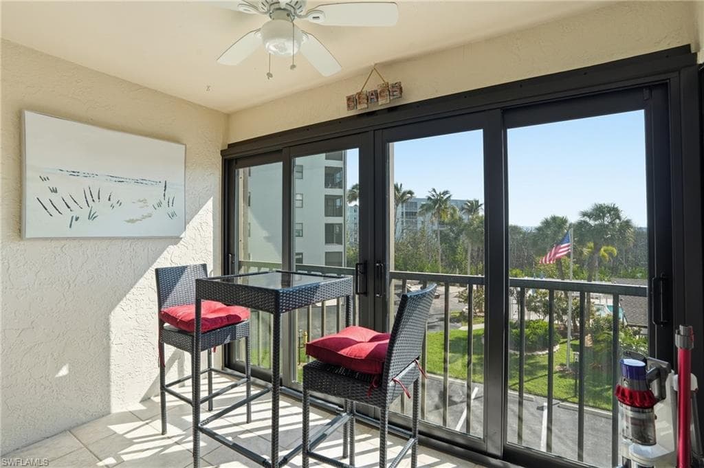 6893 Estero BLVD 423-22