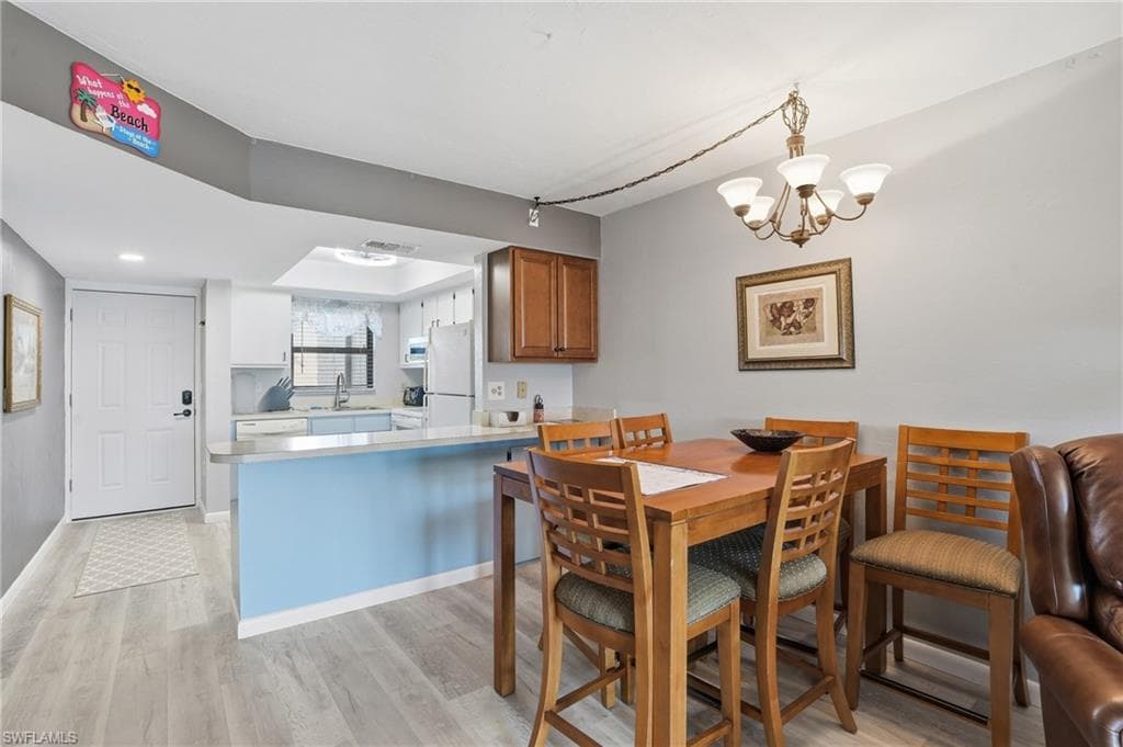 6893 Estero BLVD 423-9