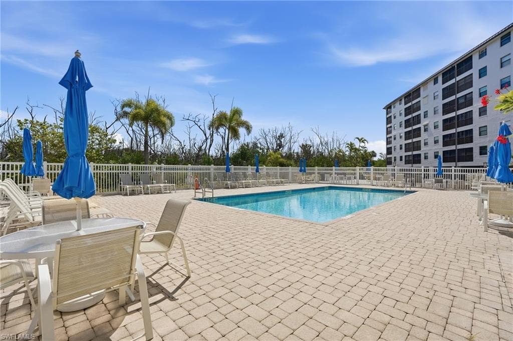 6893 Estero BLVD 423-24