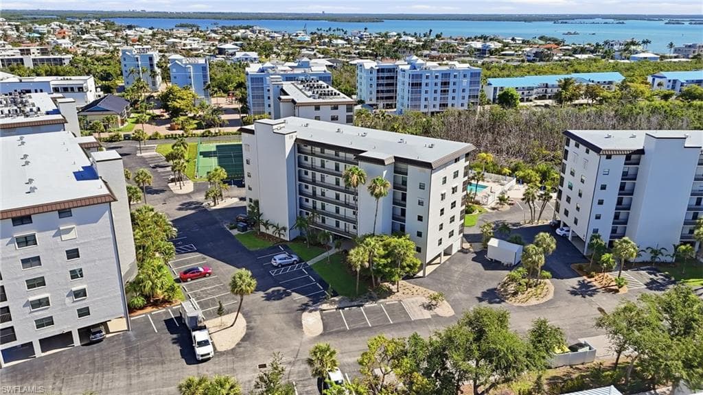 6893 Estero BLVD 423-30