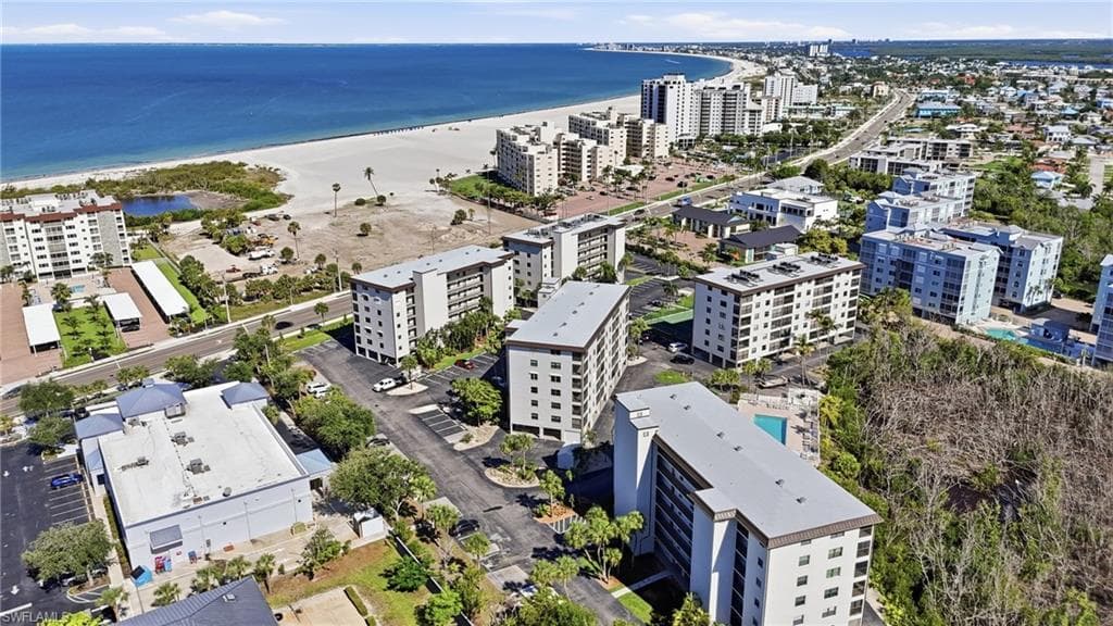 6893 Estero BLVD 423-34