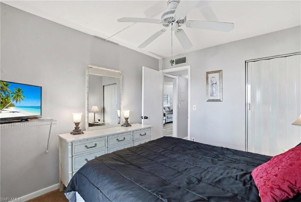 6893 Estero BLVD 423-18