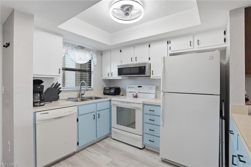 6893 Estero BLVD 423-11
